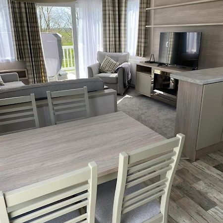 Luxury Holiday Home Sleeps 6 Pet Friendly 圣奥斯特尔 外观 照片