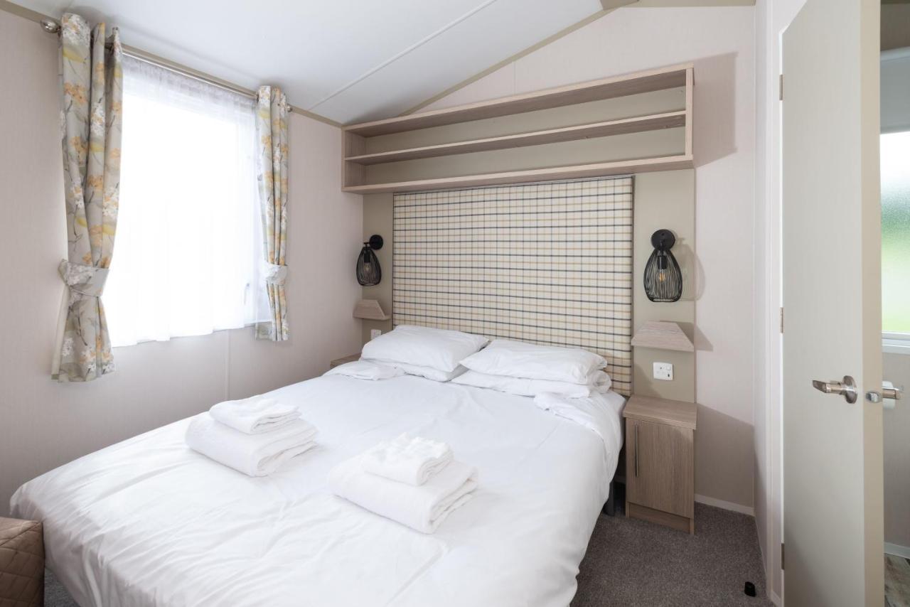 Luxury Holiday Home Sleeps 6 Pet Friendly 圣奥斯特尔 外观 照片